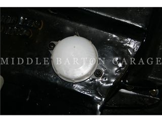 BRAKE FLUID RESERVOIR 600/D